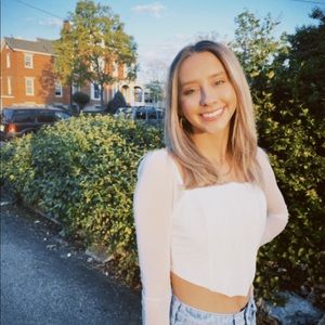 Meet your Posher, Emilie